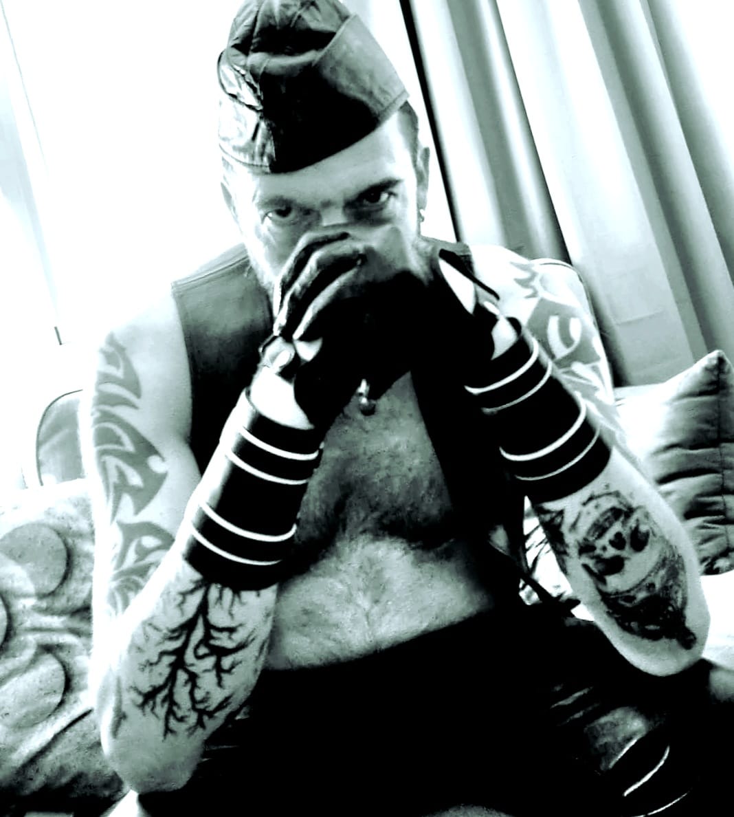 rymndpttr's tweet photo. Morning lads. I am watching you #bootboss #leatherman #leathergloves #tattoos #piercedpenis #bbf #gear365 https://t.co/NLMp4wNhak