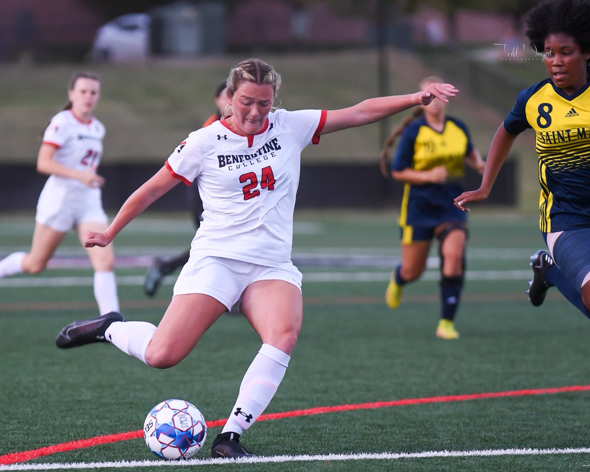 tanugent12's tweet photo. A few shots from the @RavenWSoccer win over St Mary’s #soccer #NAIA @ravenathletics @BenedictineKS https://t.co/1jhq7MmAPT
