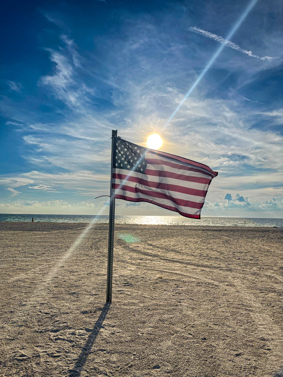 PedroBarineau's tweet photo. What an amazing @nioa conference in @MyClearwater. We were privileged to hear from amazing speakers sharing wisdom &amp; life lessons, &amp; network with pro communicators from across the country. So excited to be apart of such an amazing organization. Can’t wait for next year. #NIOA2022 https://t.co/vtyCgxgxwA