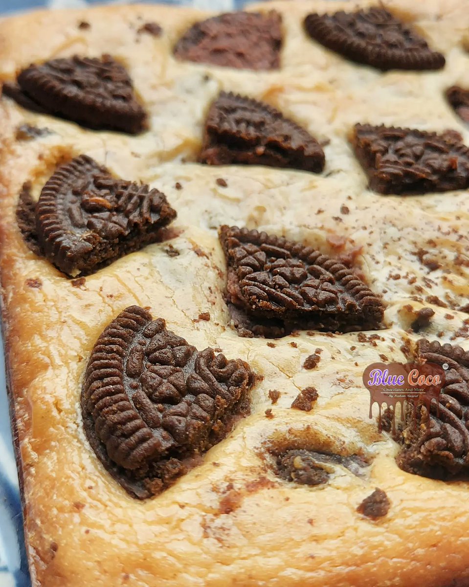 neelamrajput360's tweet image. Introducing 'White Chocolate Oreo Blondies' 😋

Made with pure white chocolate and oreo cookies.

Customize your order today ❤️
SHIPPING ACROSS INDIA 🇮🇳

#Blondies #OreoBlondies #BlueCoco #Homemade #Gift #Handcrafted #Healthy #WhiteChocolate #Ahmedabad  #GaneshChaturthi