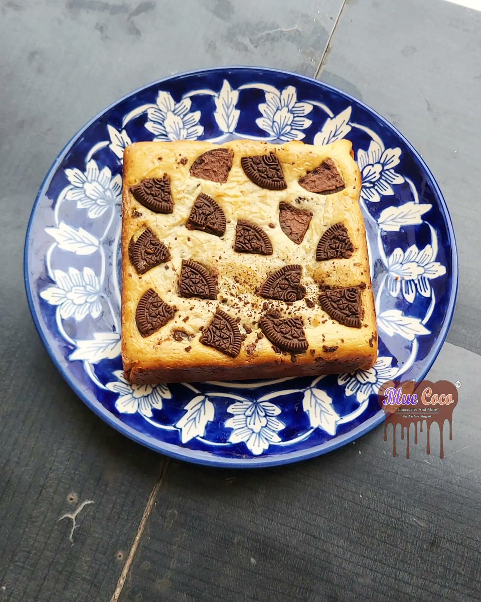 neelamrajput360's tweet image. Introducing 'White Chocolate Oreo Blondies' 😋

Made with pure white chocolate and oreo cookies.

Customize your order today ❤️
SHIPPING ACROSS INDIA 🇮🇳

#Blondies #OreoBlondies #BlueCoco #Homemade #Gift #Handcrafted #Healthy #WhiteChocolate #Ahmedabad  #GaneshChaturthi