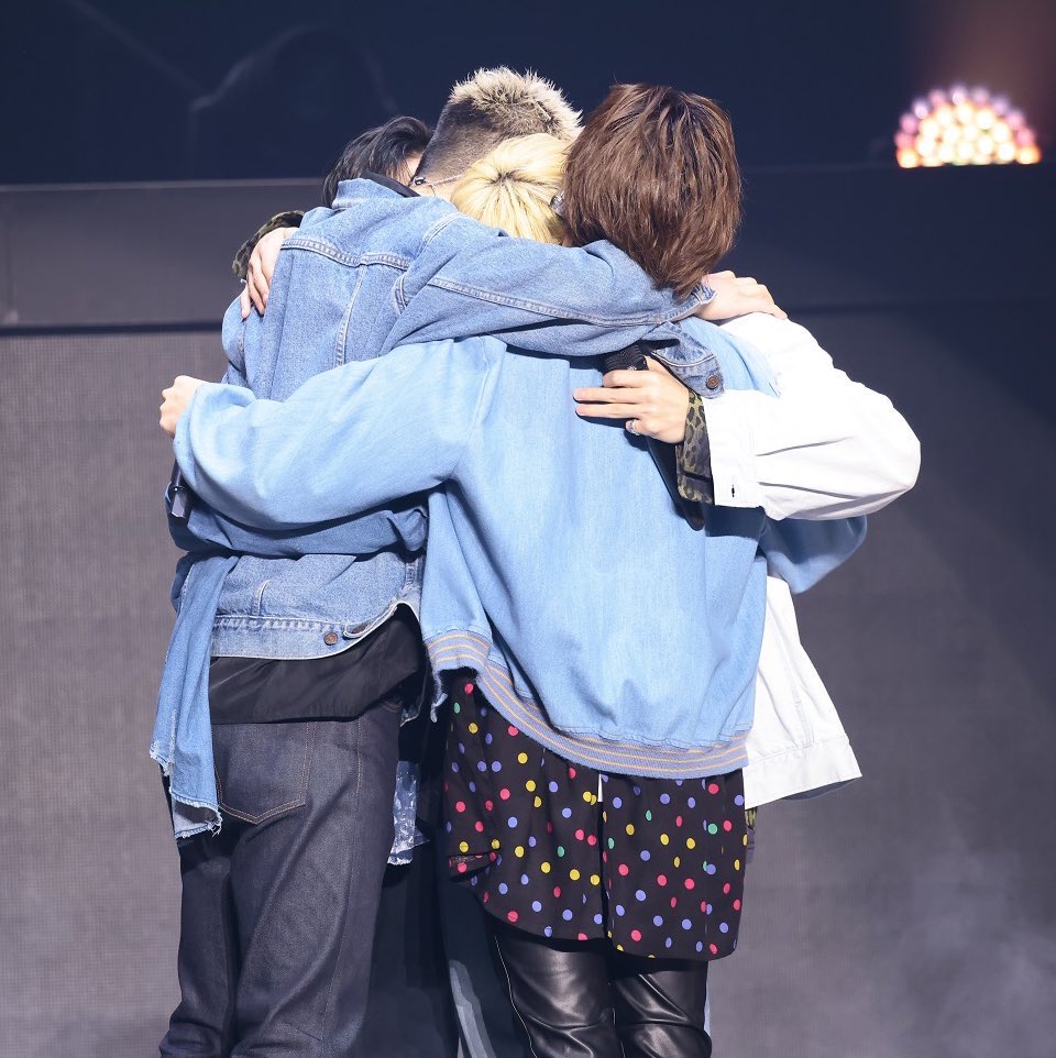 __kirin_____36's tweet photo. 悠太さん三山くんかずほくオタクへ質問なんだけどさWingsの4人いるじゃん???あの4人って呼び名ないの?笑
公式さん明日のMUSIC BLOODまでに名前考えて下さいトレンド入れたいじゃないですか!!
#spreadourwings #吉野北人 #川村壱馬 #三山凌輝 #中本悠太 #ハイロー https://t.co/am3o8H9DRK