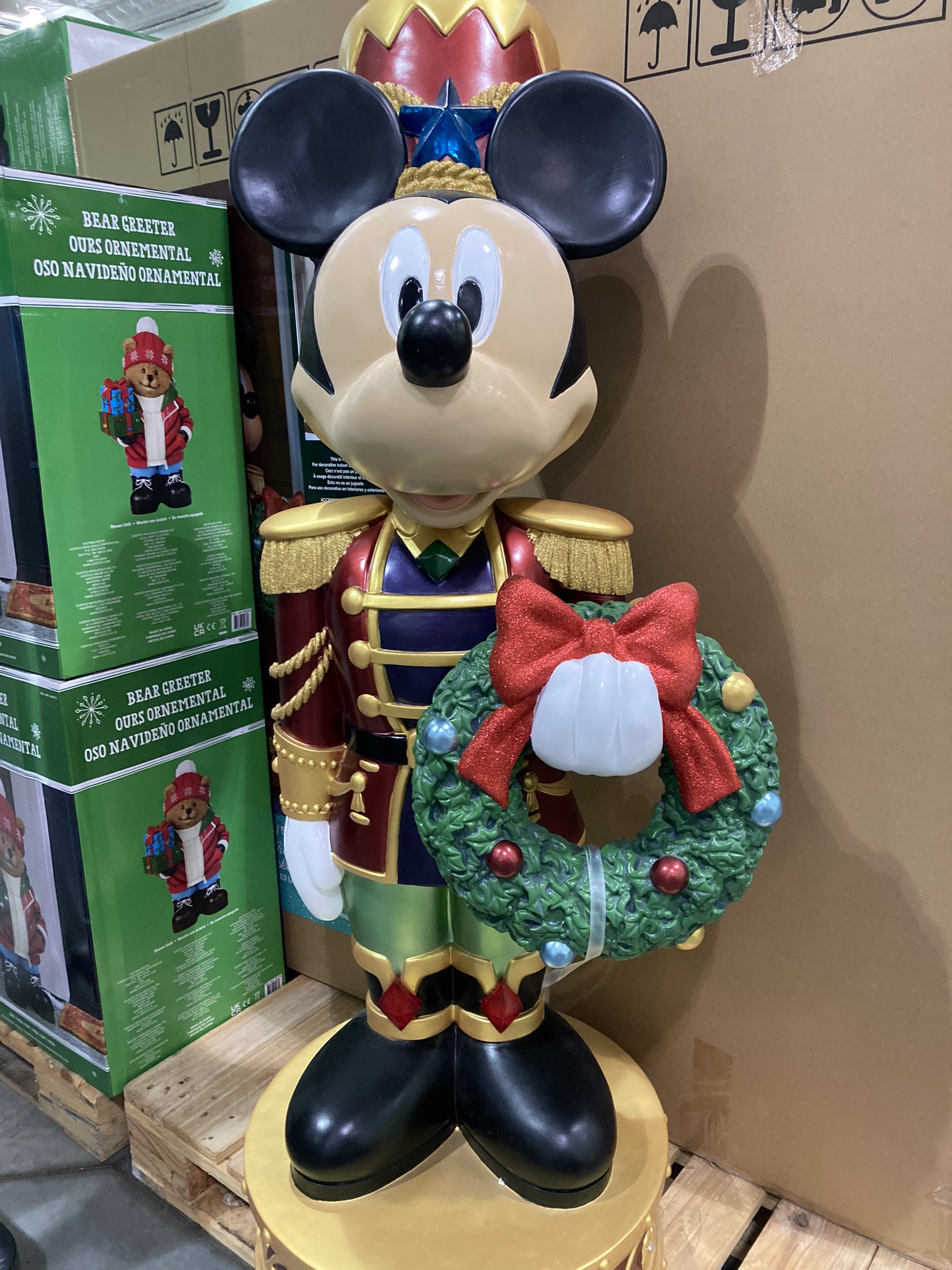 かぐやひめ 9月1日 コストコは既にクリスマスモード かっこいいミッキーに出逢いました ミッキーマウス コストコ T Co Padb2if2v9 Twitter