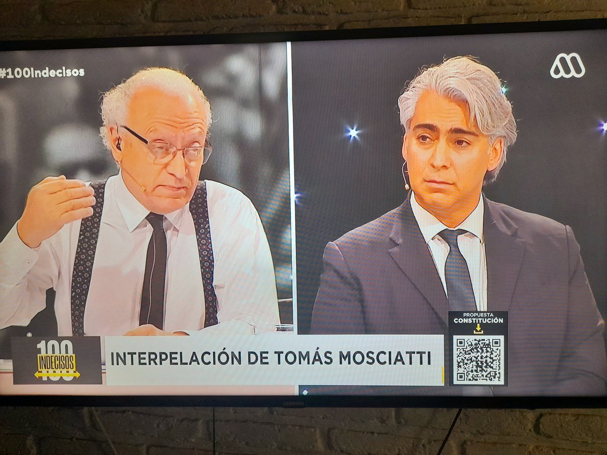 PedroAbarcaPRO's tweet photo. El estado subsidiario es un candado permanente y debemos cambiarlo @marcoporchile #100indecisos @Mega #Apruebo https://t.co/Ky91898VAS