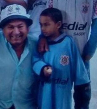 sccpd11as's tweet photo. 112 anos de muita história, minha vida é você, minha felicidade é vc, sem vc nem sei oq eu seria, meu maior orgulho é ser corinthians. quando eu morrer não qro vela nem pranto, qro um caixão em preto e branco com a bandeira do meu coringão!!🖤🖤🦅 https://t.co/GW8zNUMLzd