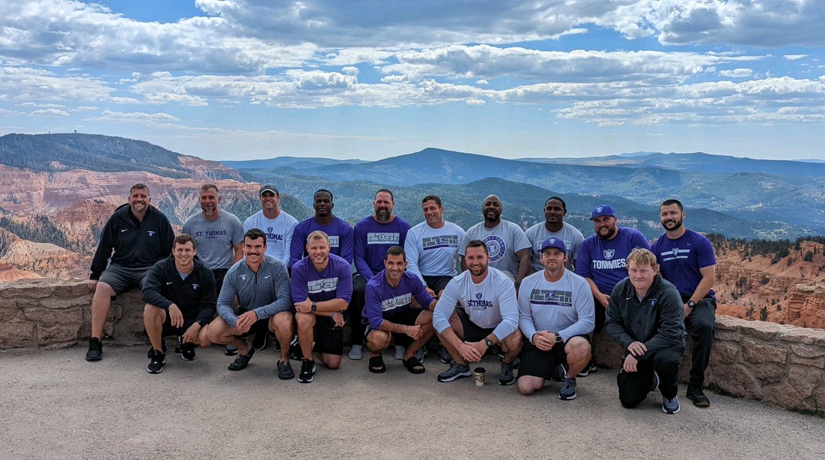 Coach_Caruso's tweet photo. F.A.M.I.L.Y Travel @UST_Football
1 DTKO #TOITW #FTITK 🟣⚪️⚫️
#Pion23rs #SeasonOpener @espn https://t.co/viqTBVH9ix