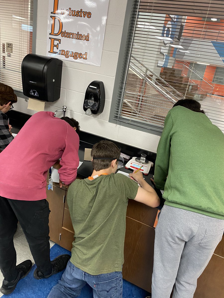 Mrs. Behenna's BHS Chemistry tweet media