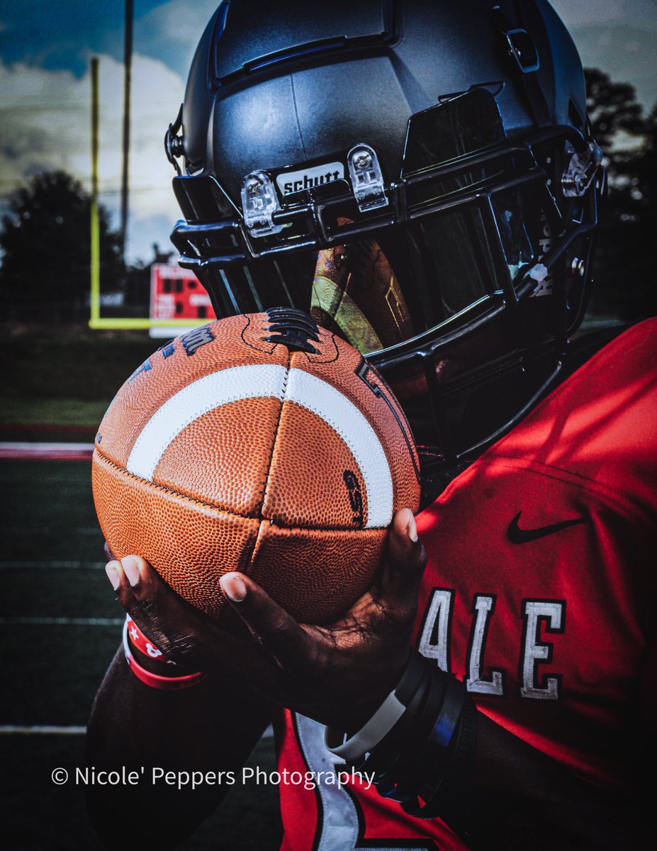 HERstory124's tweet photo. #GameChanger 🔥🔥🔥
#fridaynightlights #highschoolfootball #georgiahighschoolfootball #footballislife #explorepage #igsports #igphotographers #femalephotographer https://t.co/EB0YudRMqP