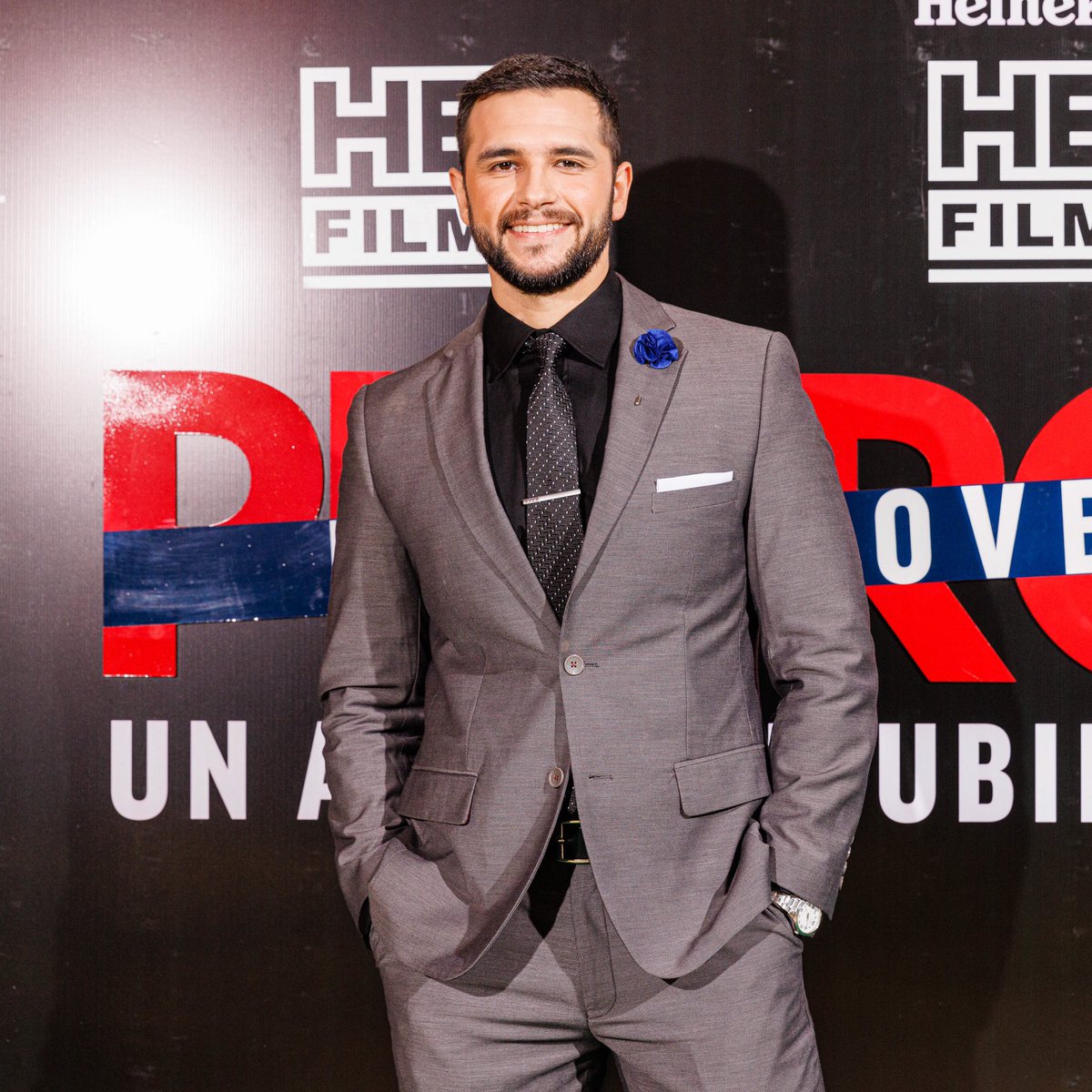heifilms's tweet photo. Asi llegaron a la Green Carpet las estrellas de #pedroundercover 🦅🔥🎬 

@enrique_pavon_ con alta facha gracias a 👉🏻 @unicentropy 😎

#heifilms #paraguay #cinenacional https://t.co/pBdOy1Y9rU