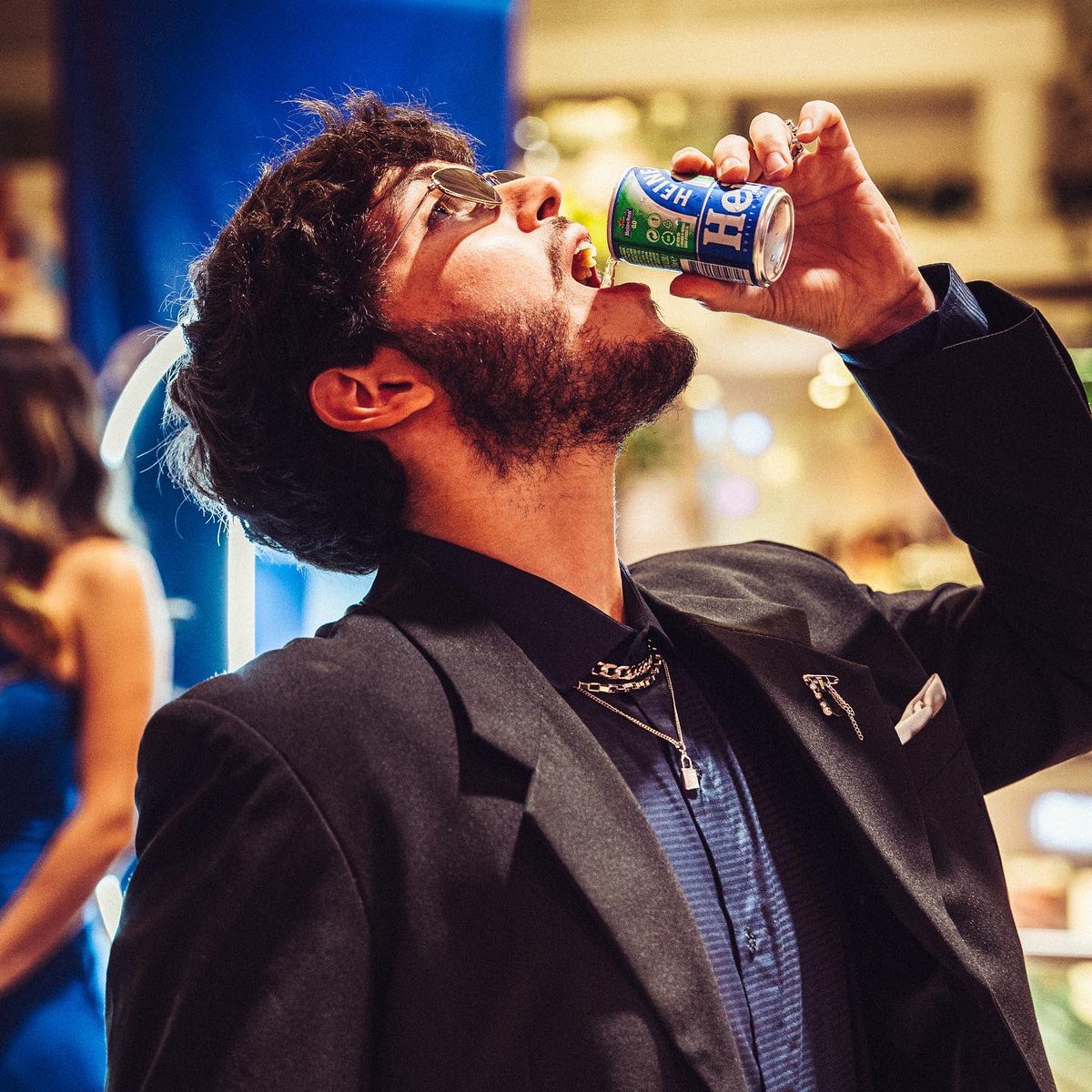 heifilms's tweet photo. La mejor manera de encarar un evento encubierto es con una cervecita 🍻😎 y que mejor que con @heinekenpy 🤩 quienes se sumaron a esta gran #AvantPremiere de #PedroUndercover 🦅🔥

#paraguay #cinenacional #heifilms #avantpremiere https://t.co/Ny8ZNGIeUd