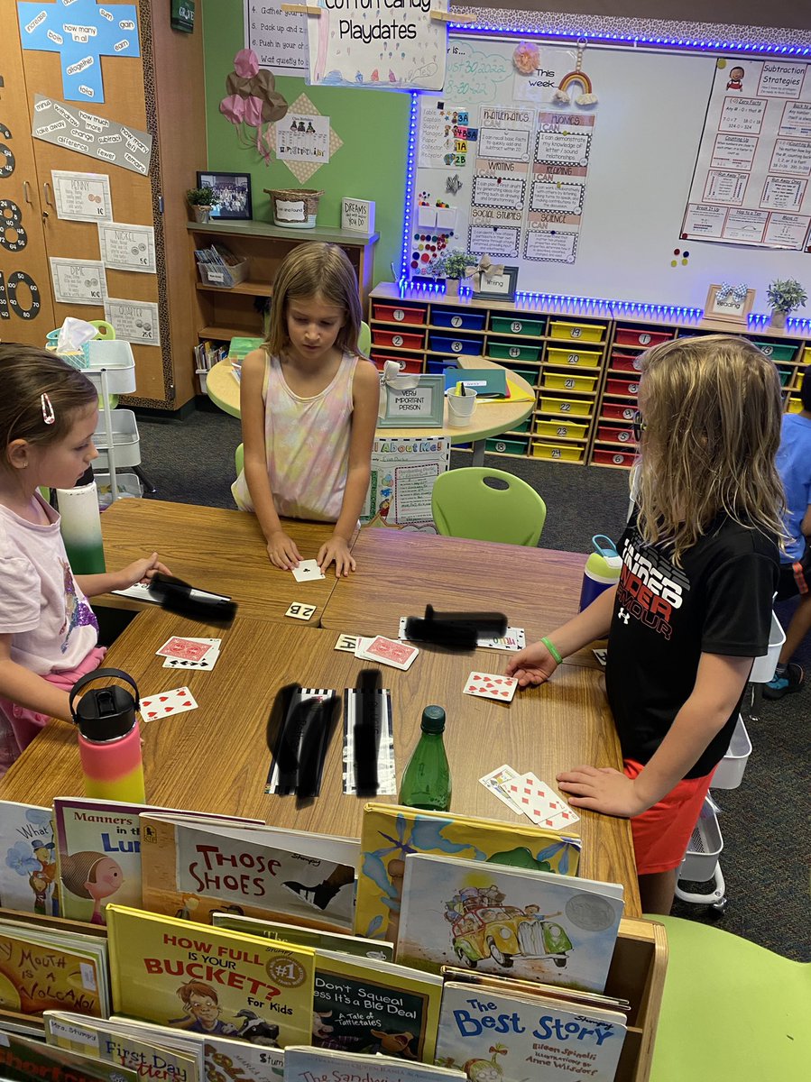 StumpyClass's tweet image. Finding ways to make 10 in 2nd grade. #InspireExcellence #theGrove