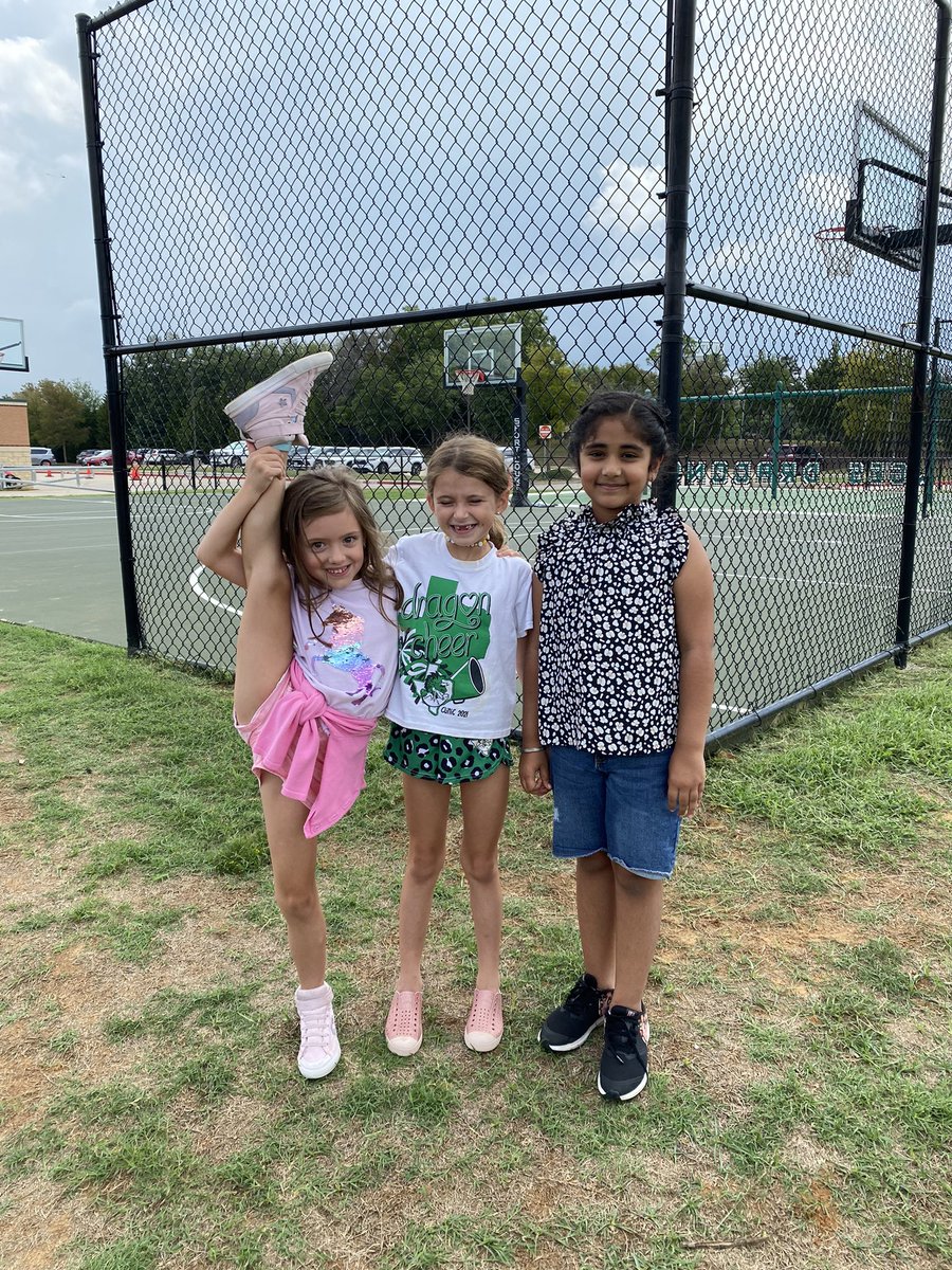 StumpyClass's tweet image. Recess fun #InspireExcellence #theGrove