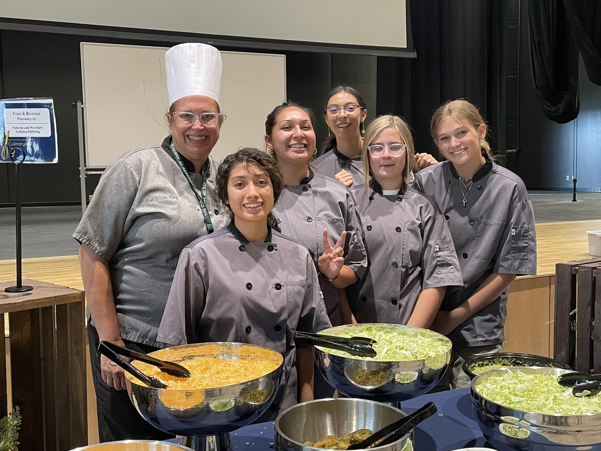 timnathmhs's tweet photo. Our teachers were treated to an incredible pre-back to school night dinner by @psd_futures_lab culinary arts students tonight!  We were blown away by the food, presentation, and service! #psdproud https://t.co/buiBZjpVcu