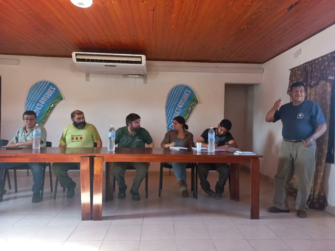 Dirección de Bosques tweet media