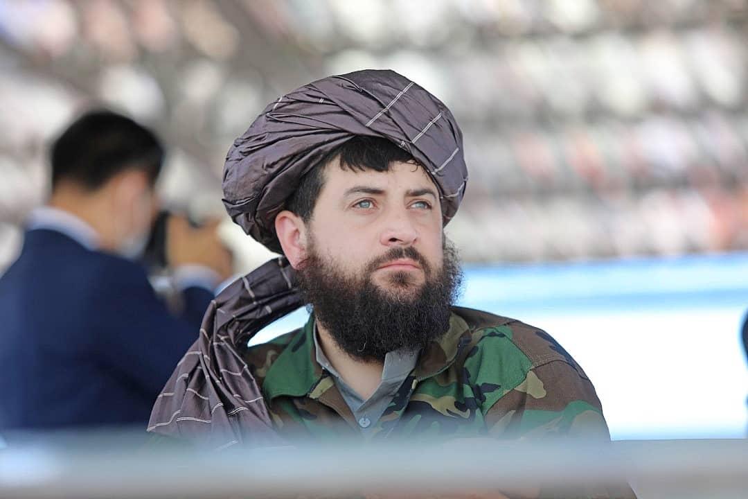 #دفاع_وزیر چې کله د خپلو ځواکونو منظمو صفوفو پر لور رهی شوم؛ سترګو کې مې اوښکې راغلې او د پلار مرحوم هغې سادې لهجې مې غوږونو کې کړنګهار پیل کړ چې د امارت ړنګېدا پر مهال یې بي بي سي ته ویل چې «دا د اسلحو جنګ ندیییییی پیشګویي دې وي په یاد یې لره چې ومو لیدل؛ بیابه یې ووینې»iX