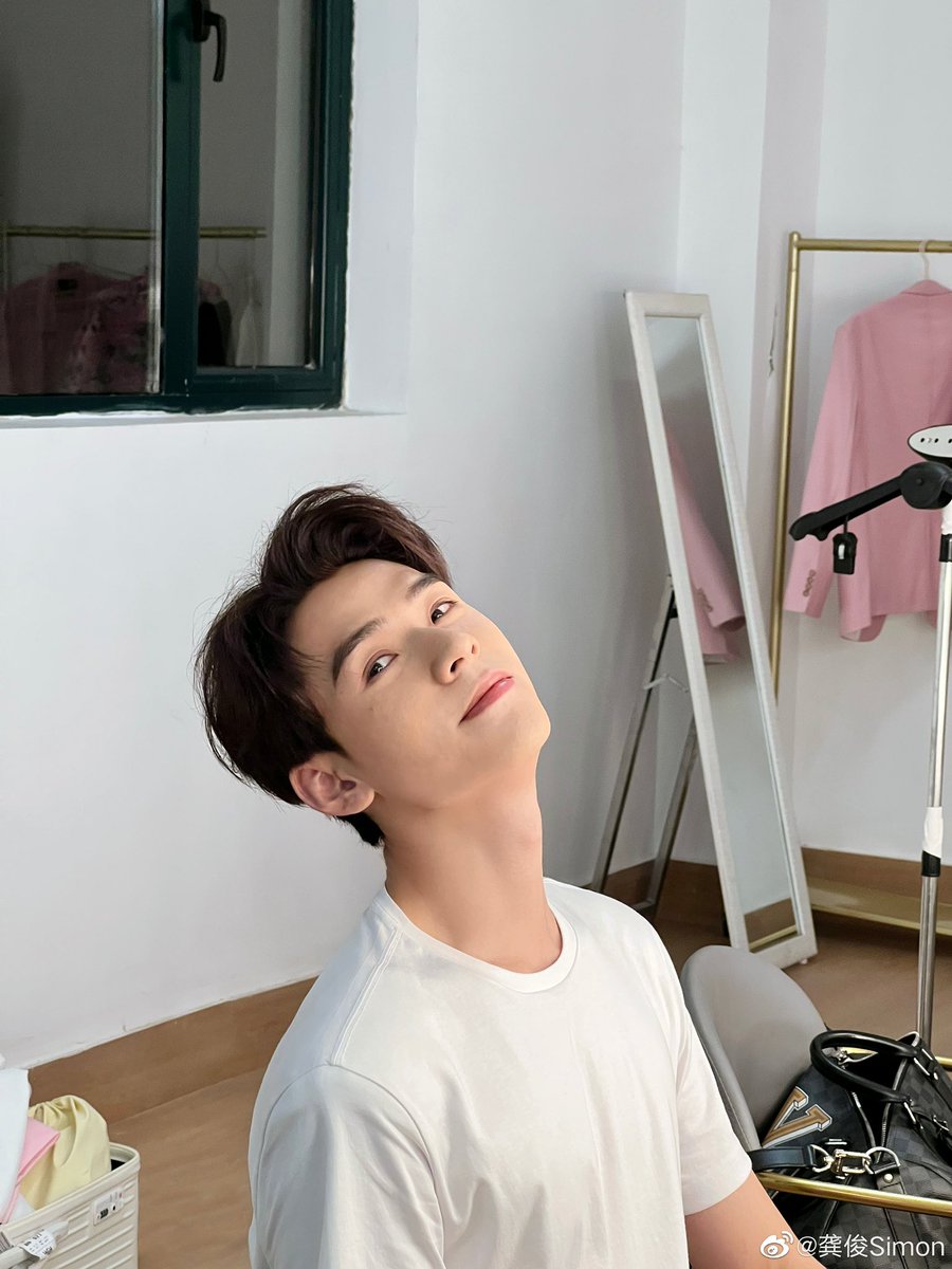 010922 GongJun Weibo
#GongJun #กงจวิ้น

วันนี้เปิดเรียนแล้ว ผมมาอวยพรให้ทุกคน"ก้าวหน้าทุกวัน"

===
phamaipiks #JunZheTH