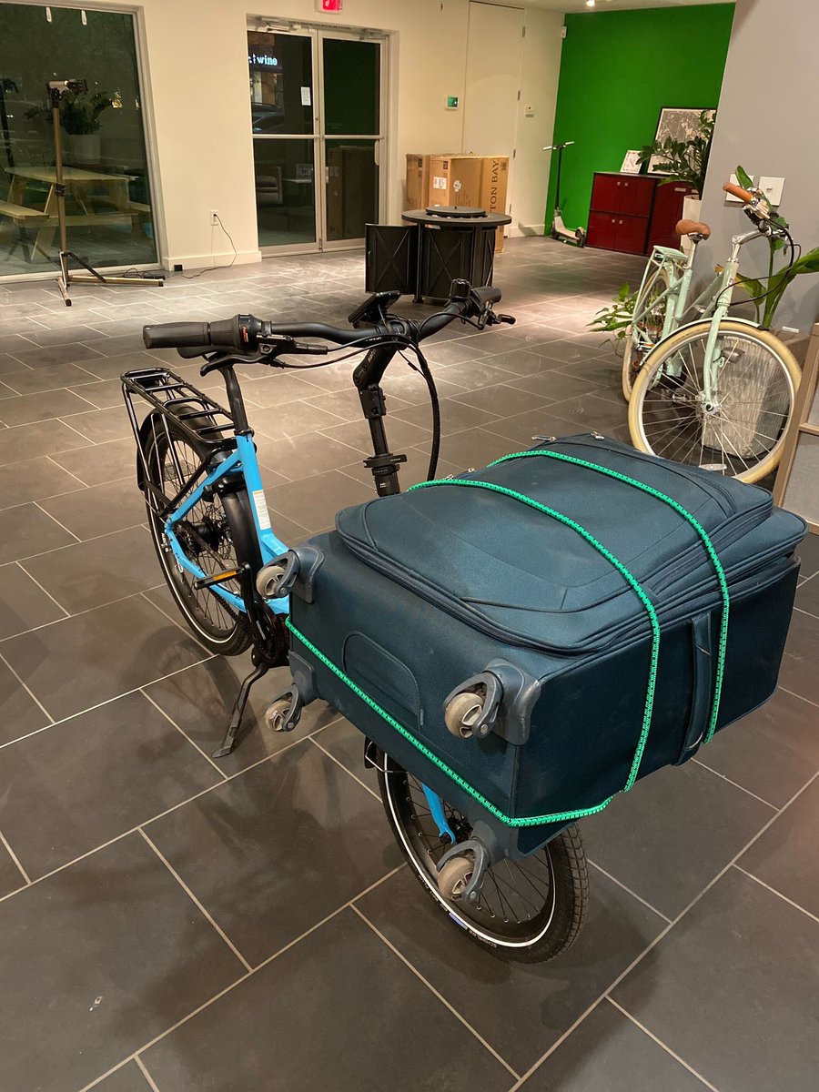 paultalkscities's tweet photo. @LavanyaSunder Love transporting heavy things on bikes! https://t.co/fFxuzt7LnW