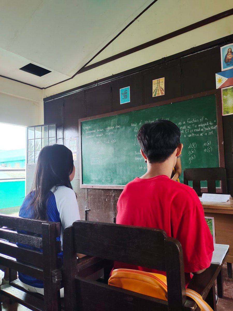 shxwity_ken's tweet photo. General Mathematics done suyuan time #pushf2f #batinasila https://t.co/W4k2ZZYM4X