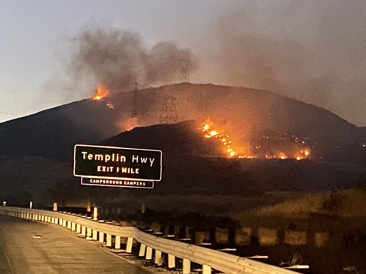 CaltransDist7's tweet image. I-5 UPDATE: #RouteFire has CLOSED all lanes in both directions of I-5 in #Casitas. NB I-5 remains closed at Lake Hughes Rd; SB I-5 remains closed at Vista Del Lago. Unknown duration. NB backup 4.1 miles. SB backup 3.1 miles. Seek alternate routes.