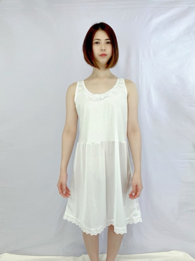 cosmate's tweet photo. 【再入荷】コスメイトオリジナル大きめサイズラン型スリップ
この手の「ジュニア系スリップ」で大きいサイズは他にありませんので、超おすすめです！！
⇒ https://t.co/gAYjLavaib #アメブロ @ameba_officialより 
#新宿 #コスプレ #スリップ #大きめサイズ #スカート  #ブルマ https://t.co/Hbl2ZVZdRi