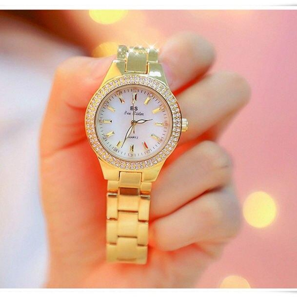 WatchGeekz's tweet photo. Women's Crystal Patterned Watch #wallclock #watchesoftheday https://t.co/VM7VeUoE94 https://t.co/LpVllcqlyl