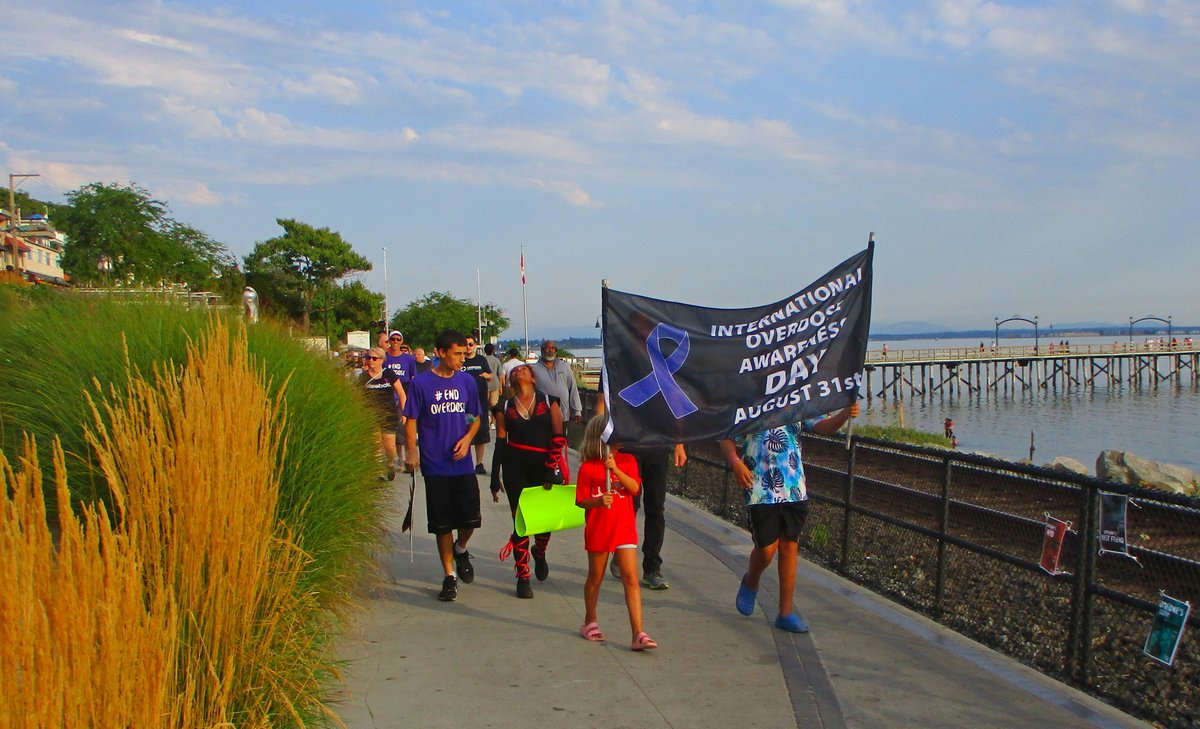 PattiePWhiteRoc's tweet photo. @EngagedCommuni2 @stopoverdose2 @salmonprojectca @GovCanHealth @Fraserhealth @adriandix @s_malcolmson @jjhorgan @Dave_Eby Thanks for caring and training others to save lives #IOAD #IOAD2022 Promenade Pier Tides of Change Appreciate all you do  @whiterockcity https://t.co/RoUXZIDLNL