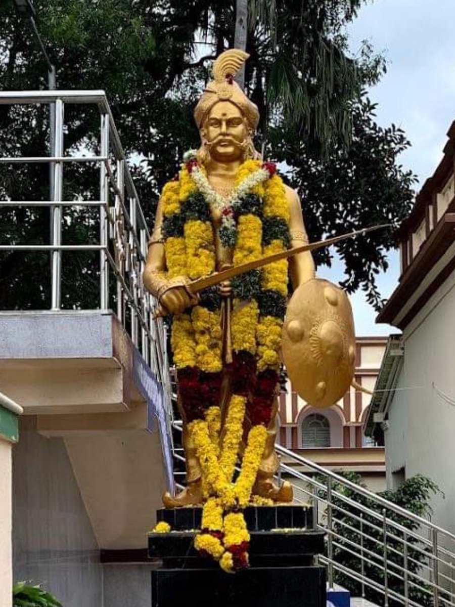 porkudi's tweet image. இந்திய சுதந்திர தாகத்தின் முதல் வித்து
தாய் கொற்றவையின் புதல்வன் கொண்டையன்கோட்டை மறவர் மாமன்னர் #புலித்தேவன் பாண்டியரசரின் வாரிசு.

ஆங்கிலேயனுடன் தொடர்ந்து 17 ஆண்டுகளுக்கு மேல் பல போர்கள் கண்ட மாவீரன்
இன்று 307வது பிறந்தநாள்.

#FirstFreedomFighter 
#PuliThevar