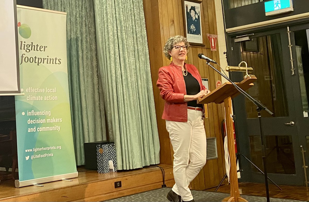 LisaForLynden's tweet photo. Special thank-you to Jan Molley, @LiteFootPrints for hosting capacity attendance event “Conserving Trees Improving Urban Health” with guest presenters Dr Greg Moore, Dr Judy Bush &amp; @Boroondara Senior Arborist Chris Spencer as we work together to protect our tree-scapes. https://t.co/CPUBhezlzd