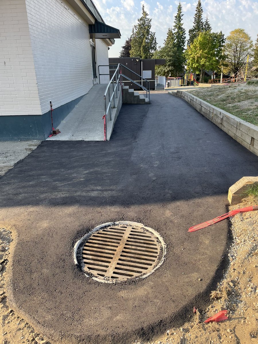 lbpsd43's tweet photo. Great improvements are happening in preparation for Tuesday, Sept 6. Thank you @sd43bc Grounds crew #lesspuddles https://t.co/fyep3xiOYs
