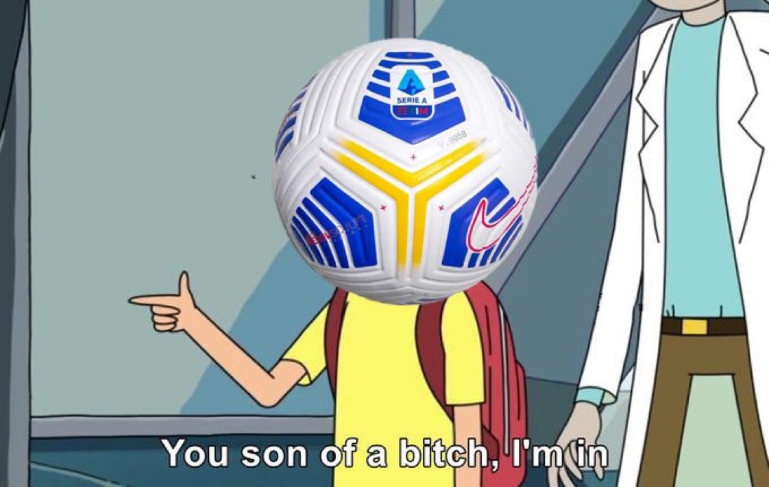 Jfamily3502's tweet image. Vlahovic takes a Free kick
Ball: