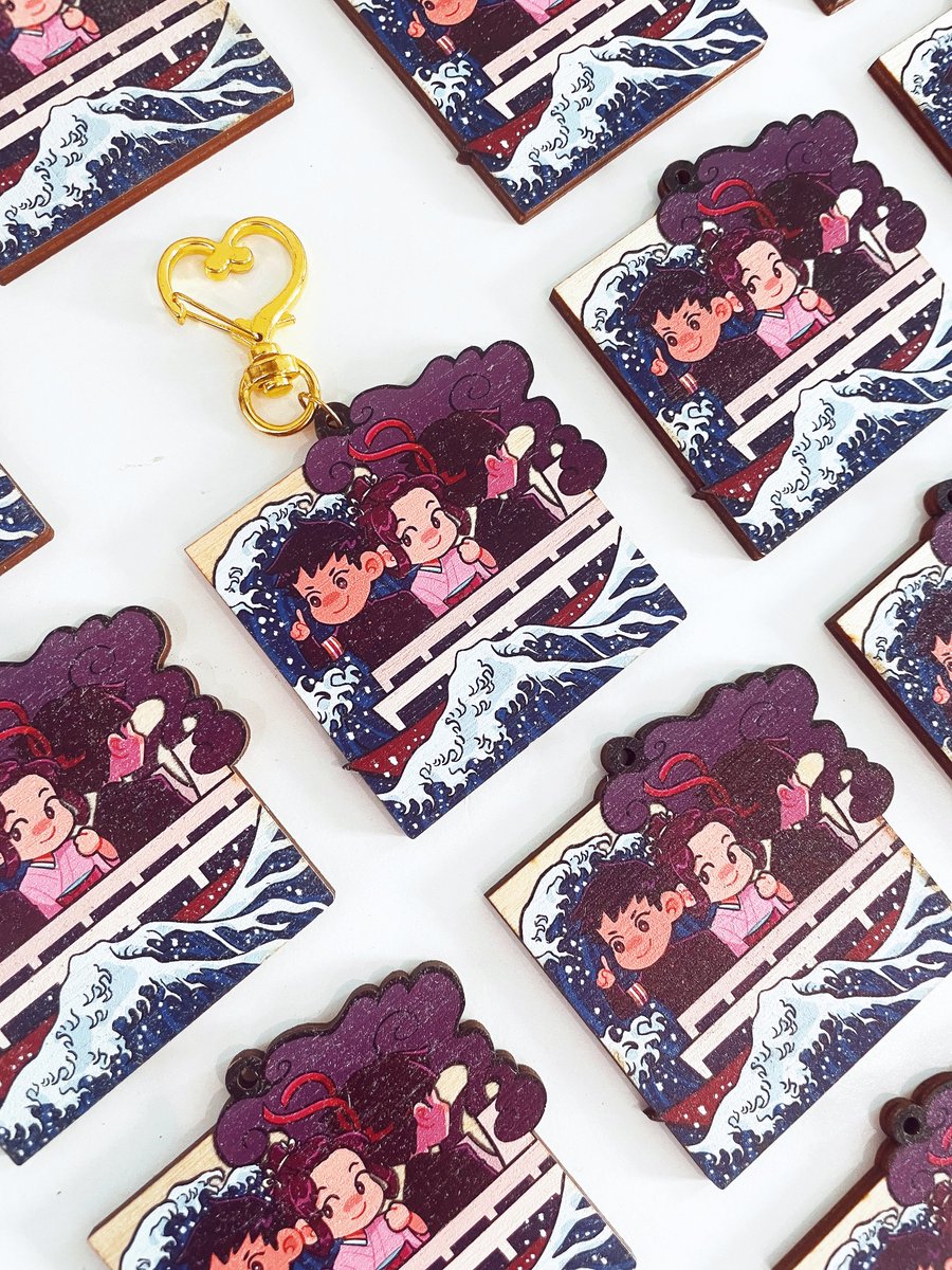 ⚖️PRODUCTION UPDATE⚖️

Write this down: all notebooks, magnets, and wooden charms have finally arrived after a long journey. Check out how great they look! 🌸