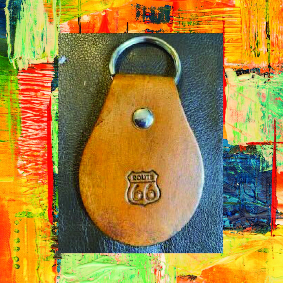 SparkCommons's tweet photo. Love hand made goods? Don't miss this months'#artwalk over at Spark Commons. We'll be featuring Spark Commons member, Ivan Welch! He'll be sharing his hand crafted leather goods. Drop by on 9/2 from 5-8p at 258 4th Street in #bremerton https://t.co/svIeB1kB5V