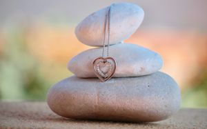 How to Create a Better Work-Life-Writing Balance.
#amwriting #WorkLifeBalance 
bit.ly/2eY3pxH