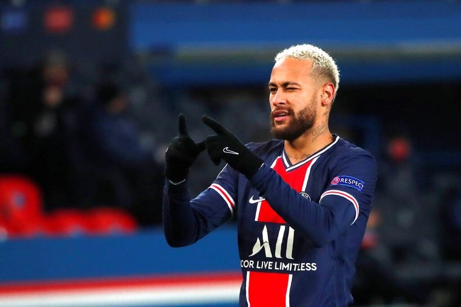 Ekremkonur's tweet photo. 🚨PSG have offered Chelsea the chance to sign 30-year-old Brazilian star Neymar. 
🇧🇷 🔵 #PSG 🔵 #CFC https://t.co/vV802zH82Y