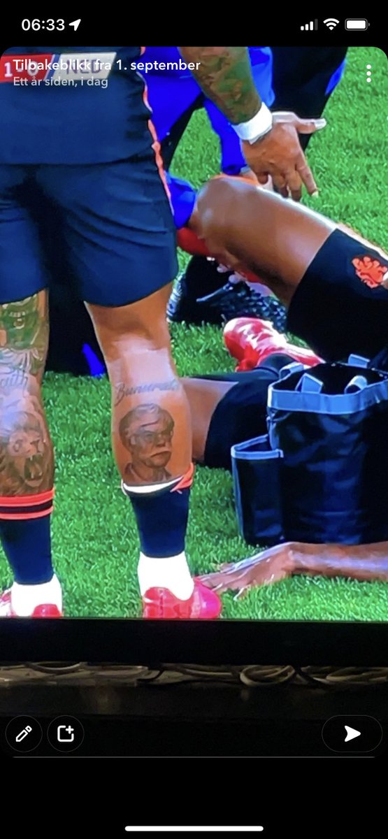 emalmas's tweet photo. Ett år siden jeg oppdaget tidligere Malvik-ordfører og bestefar til tidligere Rosenborg-keeper @knostmo, Asbjørn Nøstmo på leggen til Memphis Depay. Feirer med kaffe og sterk snus https://t.co/kUFmAaqkxf