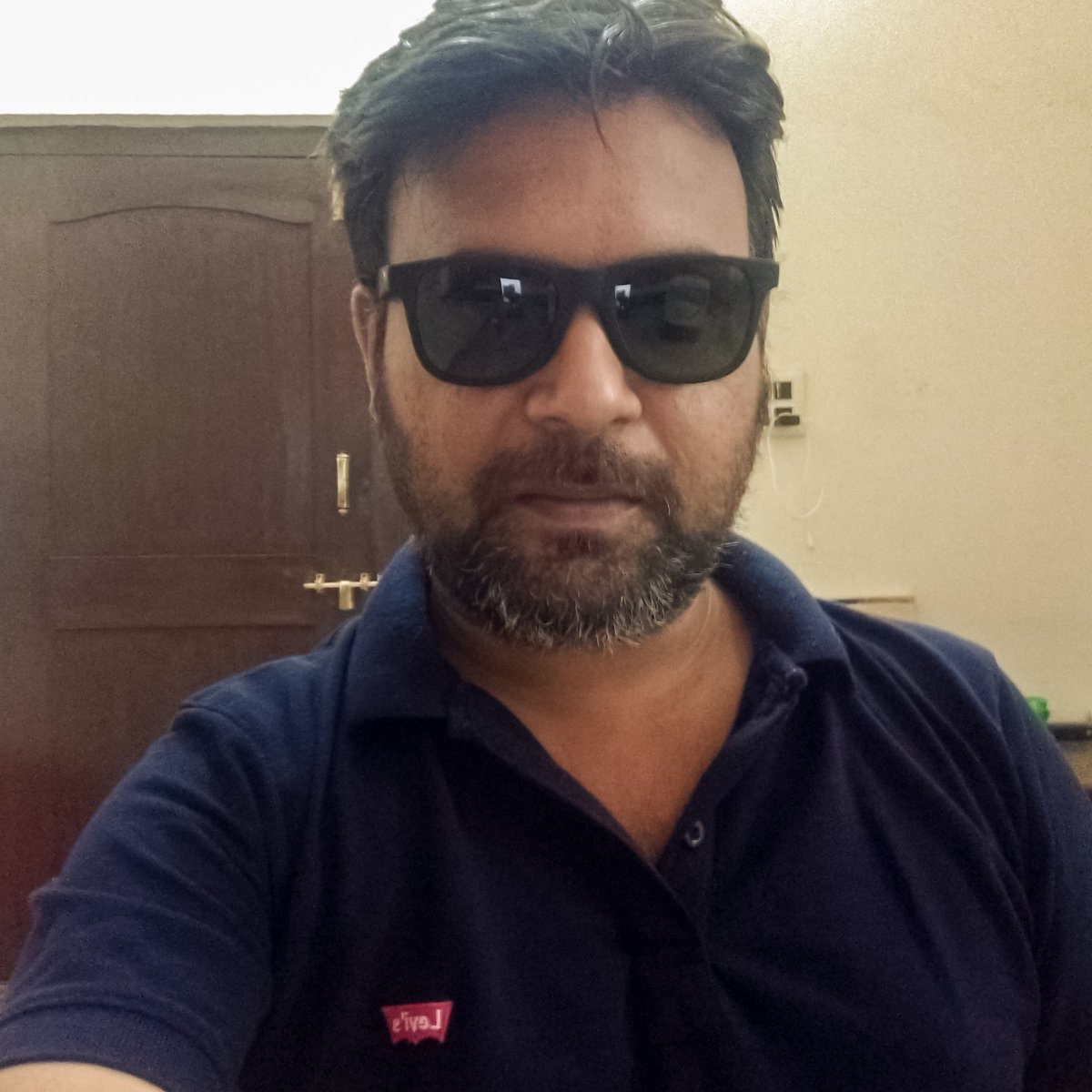 Pramod_Kanni's tweet image. Growing grey
#SeptemberSelfie
#NewProfilePic