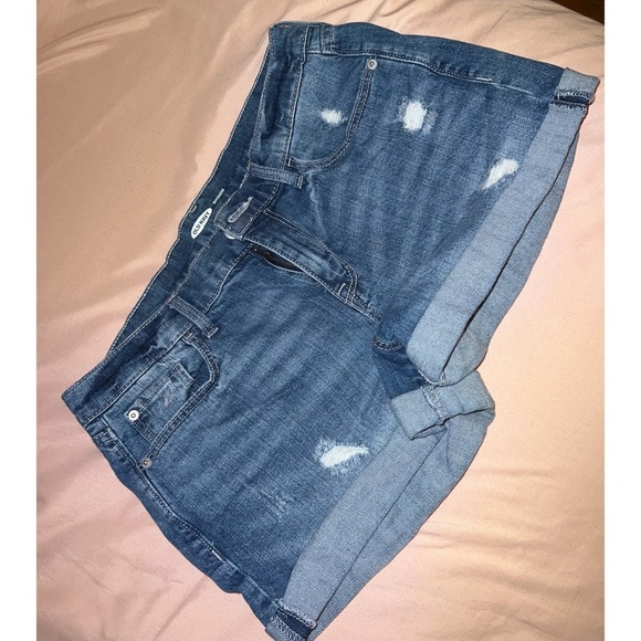 DiscountTreasu1's tweet photo. So good I had to share! Check out all the items I'm loving on @Poshmarkapp #poshmark #fashion #style #shopmycloset #trac #qupid #oldnavy: https://t.co/ytkBUGw2z8 https://t.co/TB5kXKf3ur