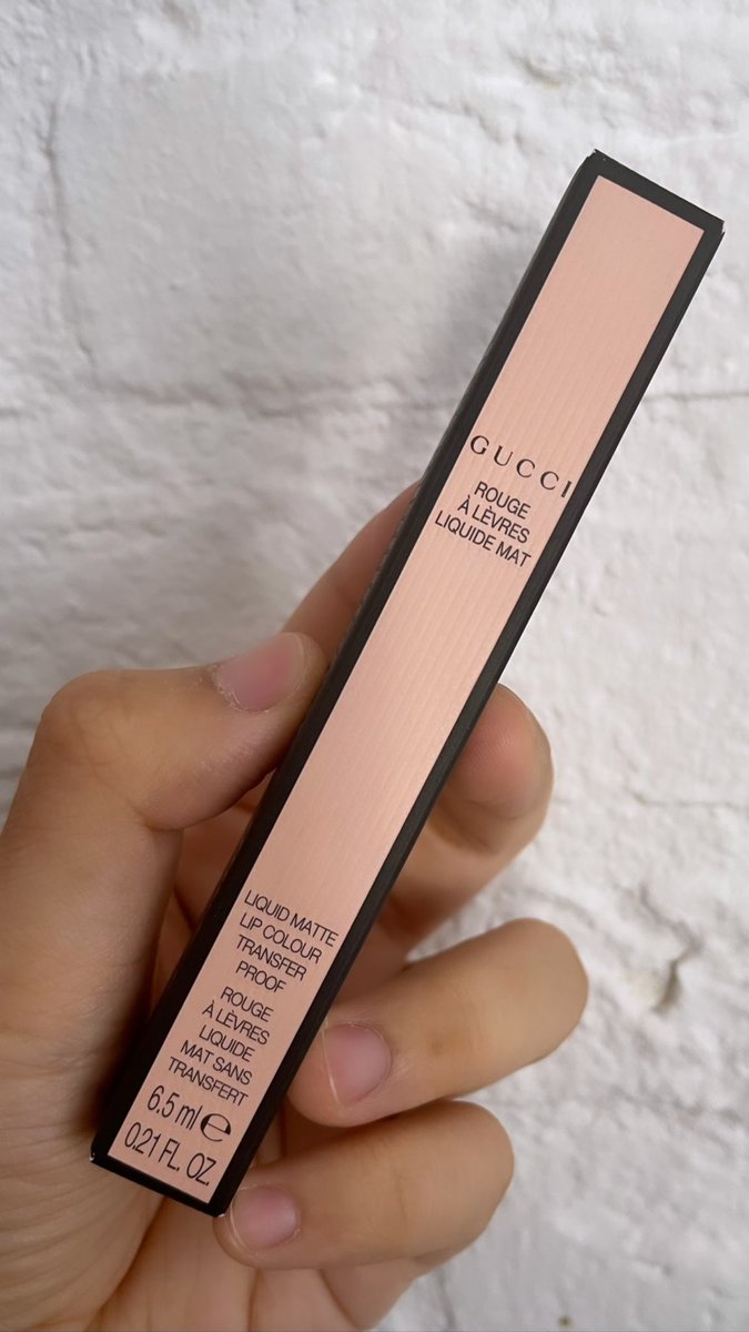bearonearth's tweet photo. ลิป Gucci รุ่นนี้สีสวยมาก สวยทุกสีเลย เนื้อแมทเนียนเบาสบายปาก ติดทนใช้ได้เลยค่ะ สีนี้เบอร์ 203 โดนตกมาจาก Amsterdam ค่าตัว €40 ค่าา💋 https://t.co/7vKfYnQoOC