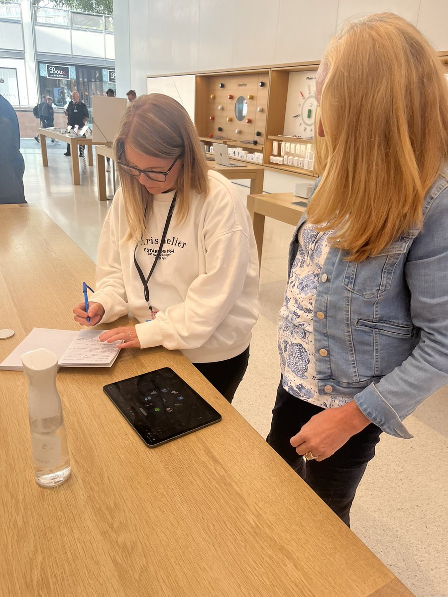 Thank you <a href="/AppleEDU/">Apple Education</a> at <a href="/Liverpool_ONE/">Liverpool ONE</a> for a great workshop this morning! 🎙🎥📱