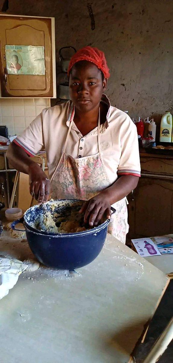 KasiEnterprises's tweet photo. Meet Tshiwela kgopana👱♀️ a female from Limpopo (Midoroni ha kutama)📍🇿🇦
She saved her childrens grant in order to to buy baking equipments.
Today she's a successful baker who bakes muffins,cup cakes,scones,biscuits and all kinds of cakes🎂😋.
#KasiEnterprises #joburg #soweto https://t.co/ZC5wJYckFw