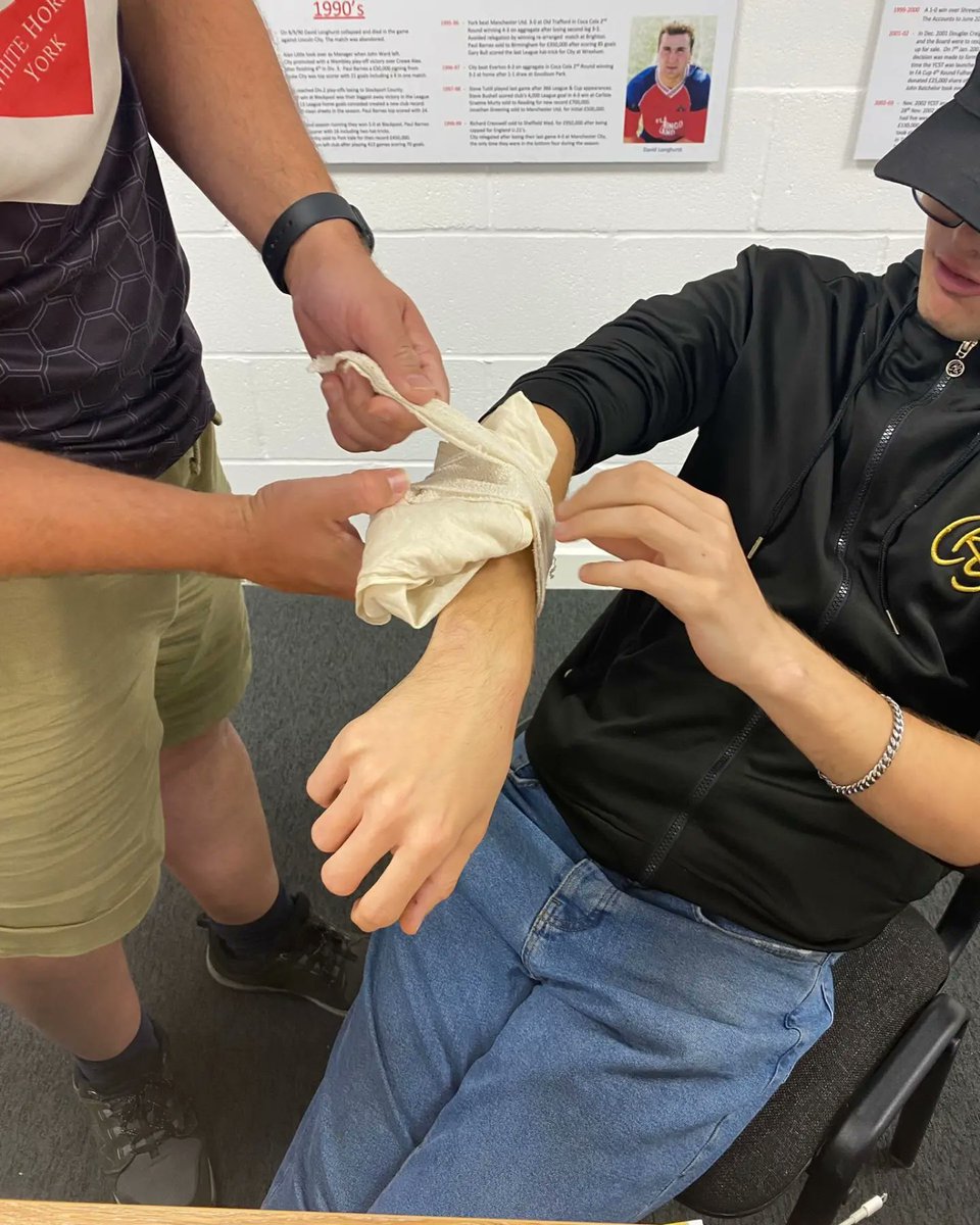 DisSportYorks's tweet photo. Our Sporting Futures project with @yckfoundation and @makenoise nearing the end!
Our final task was to learn First Aid and gain a qualification and we're proud to say everyone smashed it! ๐
Big thanks to @D_A_Training_ for delivering the session!
#SportingFutures https://t.co/dW0hrB00wG