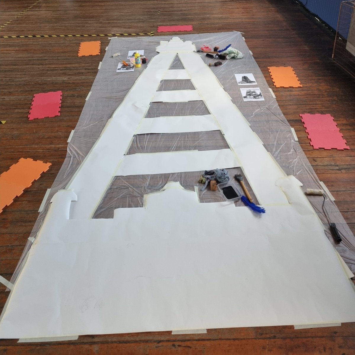CommunitySarah's tweet photo. Help us decorate the Tower at St Thomas Church!!! @interferenceart @ShowtownBPL @BetterStartBpl @CECDBlackpool https://t.co/MFRahnXVel