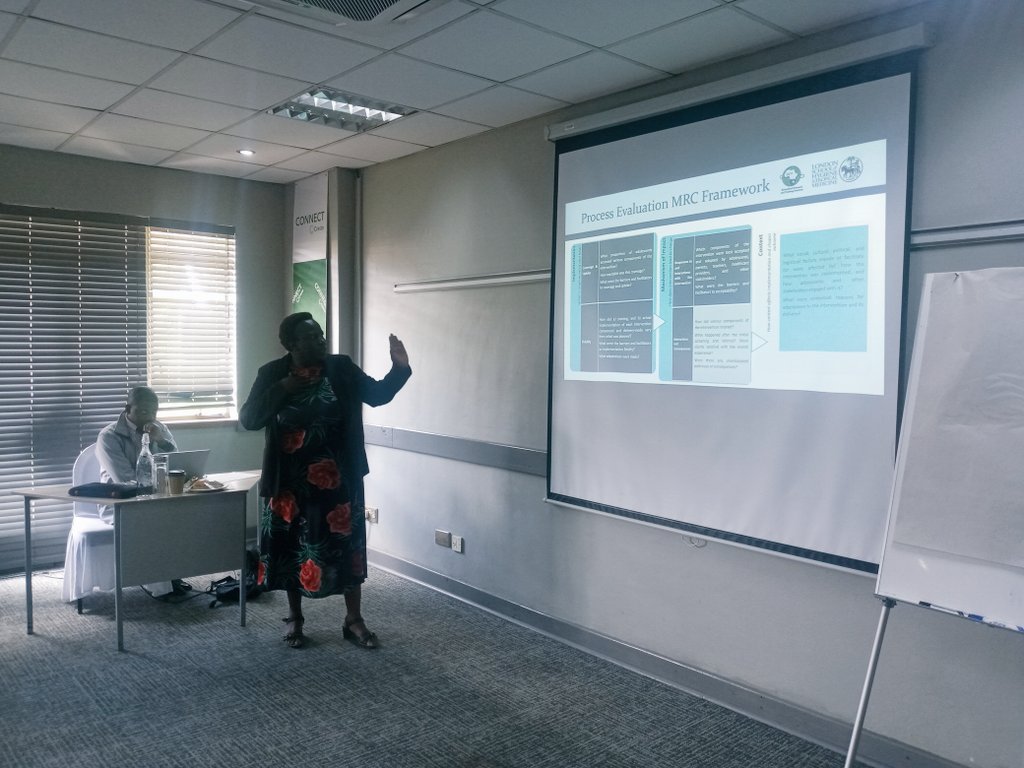 ThruZim's tweet photo. Salome Manyau shares the intervention's process evaluation plans.
Methods proposed compromise of FGDs, workshops with adolescents, in-depth interviews and more.
#YCheckDissemination
@salomemaku1
@aoife_md
@FarrieAFC https://t.co/nrN5c1uPNX