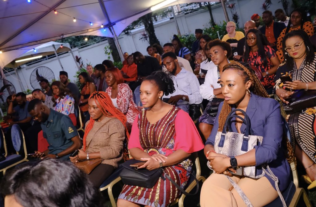 UKinNigeria's tweet photo. To commemorate the #internationalyouthday2022, @benllewellynjo1 hosted young people across different sectors to a reception yesterday.

Discussions centred on youth participation in #politics, #leadership &amp; #governance.

Together, we can make a difference!

#GetInvolvedToday https://t.co/Yk6KErheBD