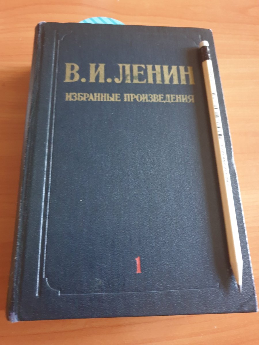 С днём знаний!
"Век живи - век учись!
Умный только умнее станет, а дурак и так умный."
А как вы отмечаете этот день?