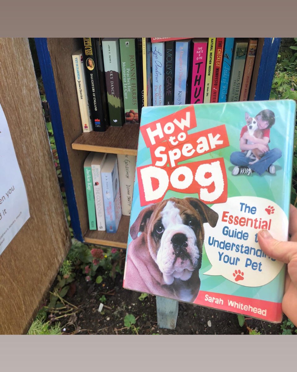StarbankPark's tweet photo. We have two little free libraries in the park which have a huge variety of books. Something for everyone! Lots of superb @valmcdermid books ready to borrow. Come and take your flask of coffee and browse our books or drops some off. 👍🏻☕️📚 @StarbankPark #libriaries #freelibrary https://t.co/Zh1N58PVwk