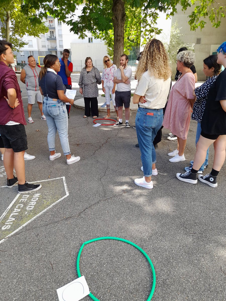 LeoLagrangeLyon's tweet photo. Réunion de pré-rentrée avec l'ensemble des équipes d'animation (100 pers) @LeoLagrangeLyon ce 31 Août 22, veille de rentrée. L'occasion de travailler sur plusieurs ateliers en lien avec le métier d'animateur dans la joie et la bonne humeur. Belle rentrée à toutes et tous. https://t.co/ikCPUX4J5B