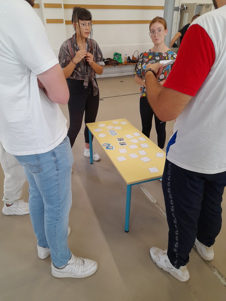 LeoLagrangeLyon's tweet photo. Réunion de pré-rentrée avec l'ensemble des équipes d'animation (100 pers) @LeoLagrangeLyon ce 31 Août 22, veille de rentrée. L'occasion de travailler sur plusieurs ateliers en lien avec le métier d'animateur dans la joie et la bonne humeur. Belle rentrée à toutes et tous. https://t.co/ikCPUX4J5B