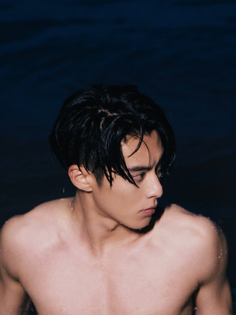 iQIYI's tweet photo. 👁👄👁 Sir, this is illegal, sir-
(Credits: Dylan Wang's Studio Official Weibo)
Catch #WangHeDi in #LoveBetweenFairAndDevil on #iQIYI app and https://t.co/HGeAiwWj86!
👉🏻App: https://t.co/GDkUeLDglI
#cdrama #DylanWang #王鹤棣 https://t.co/MpQImpp0v2