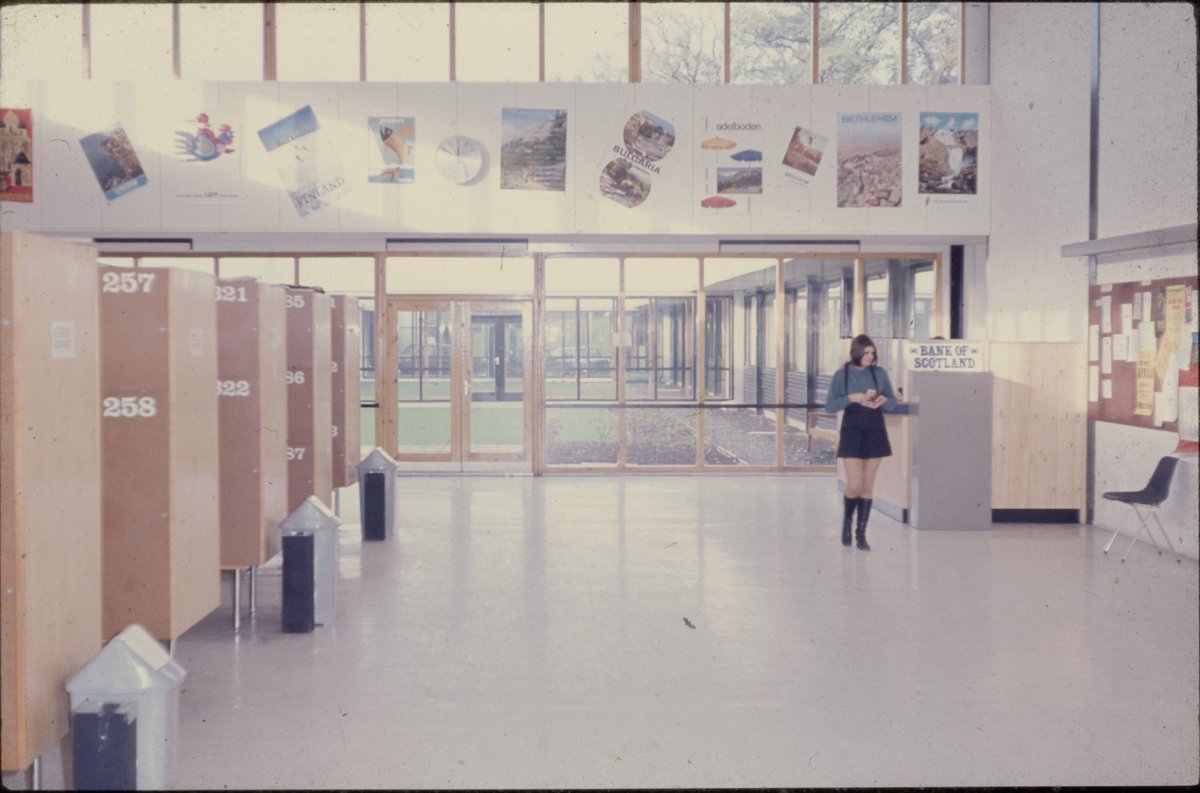unistirarchives's tweet photo. Pathfoot in colour A newly digitised colour slide of the Crush Hall taken shortly after the building opened in 1967 #StirScanStudio #TBT #ThrowbackThursday
@StirUni @isstirling @artatstirling @StirAlumni @ustirhistpol #CultureOnStirCampus https://t.co/EwGfCjbpMR